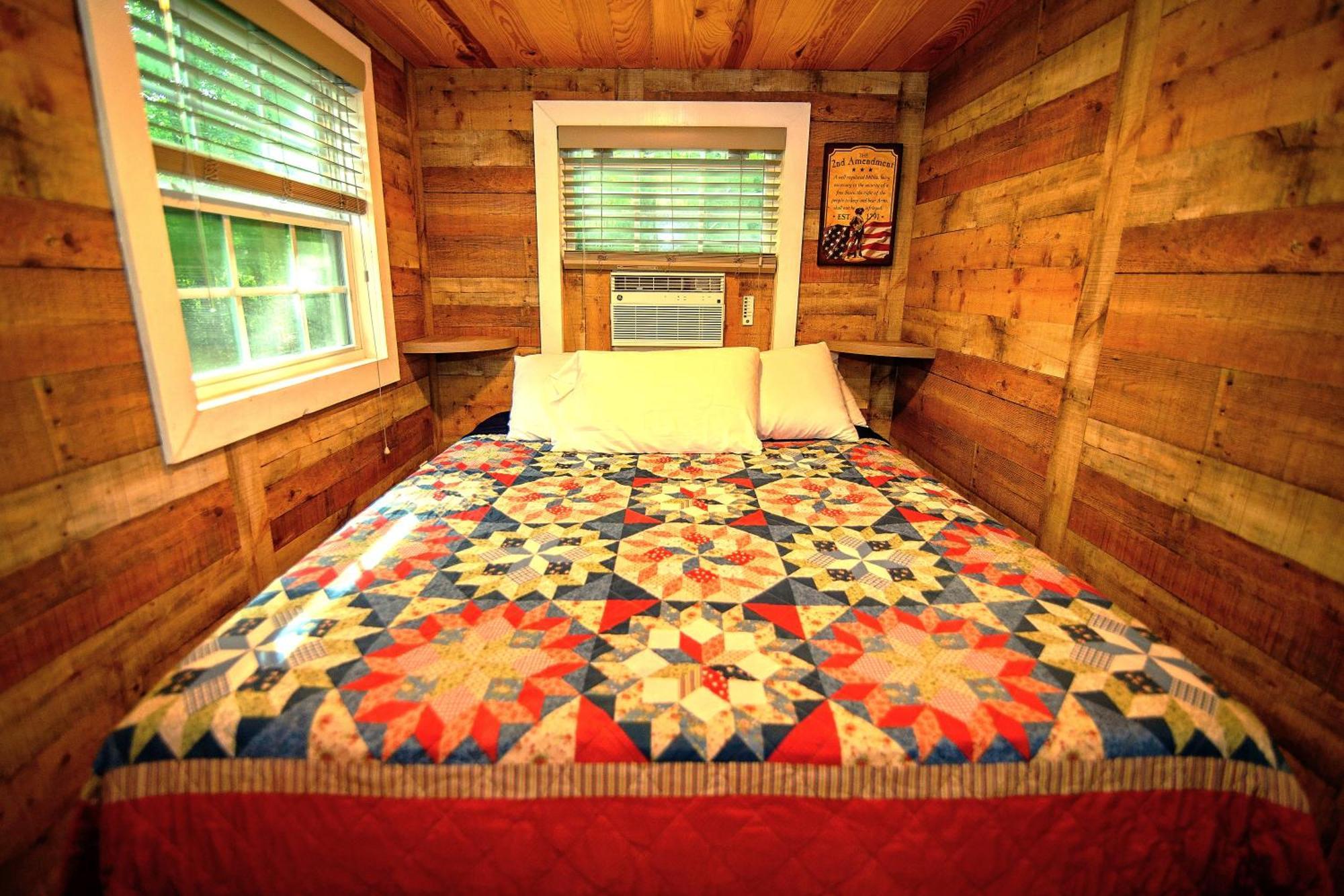 The Americana - Parker Creek Bend Cabins Murfreesboro Exterior photo